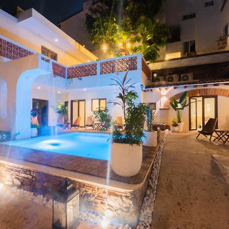 Casa Victoria Malecon - Adults Only Otel Puerto Vallarta Dış mekan fotoğraf