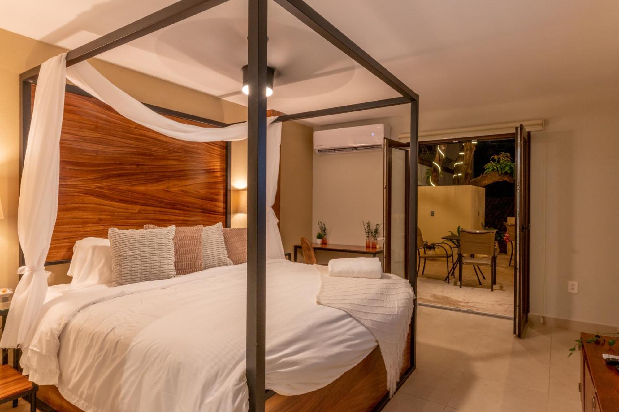 Casa Victoria Malecon - Adults Only Otel Puerto Vallarta Dış mekan fotoğraf