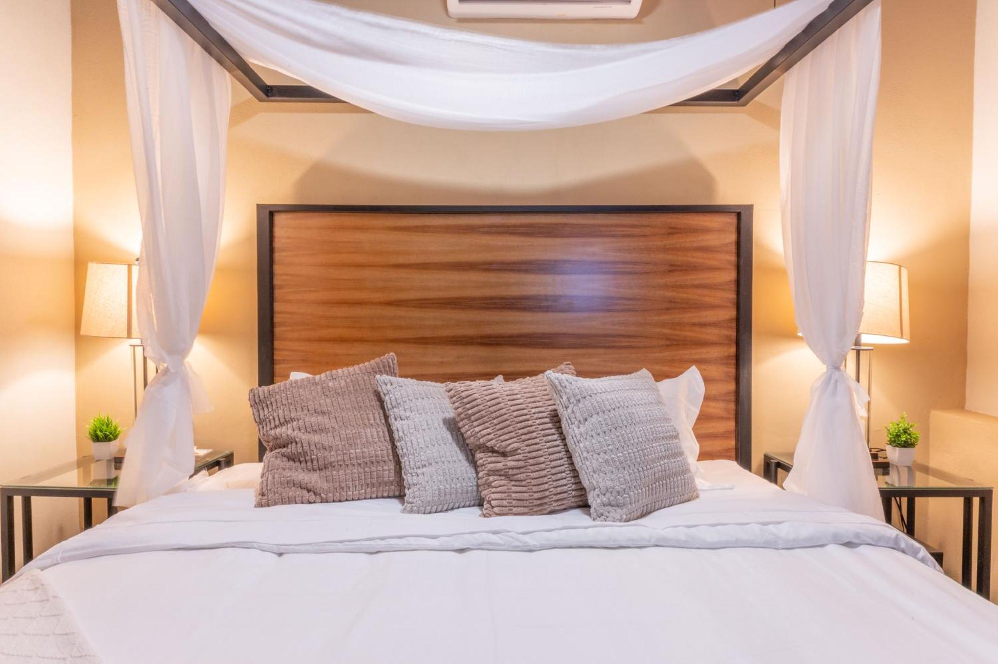 Casa Victoria Malecon - Adults Only Otel Puerto Vallarta Dış mekan fotoğraf