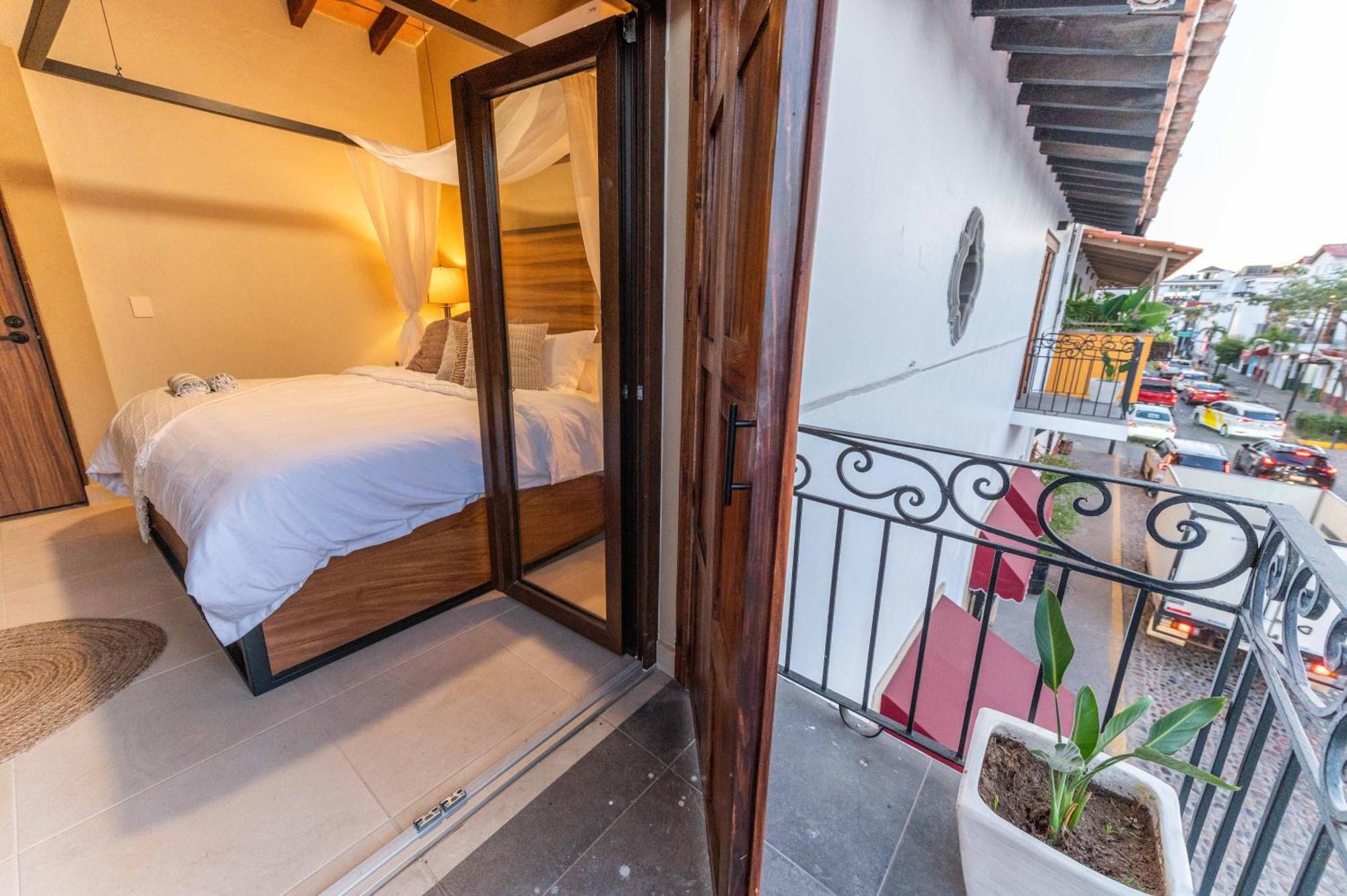 Casa Victoria Malecon - Adults Only Otel Puerto Vallarta Dış mekan fotoğraf