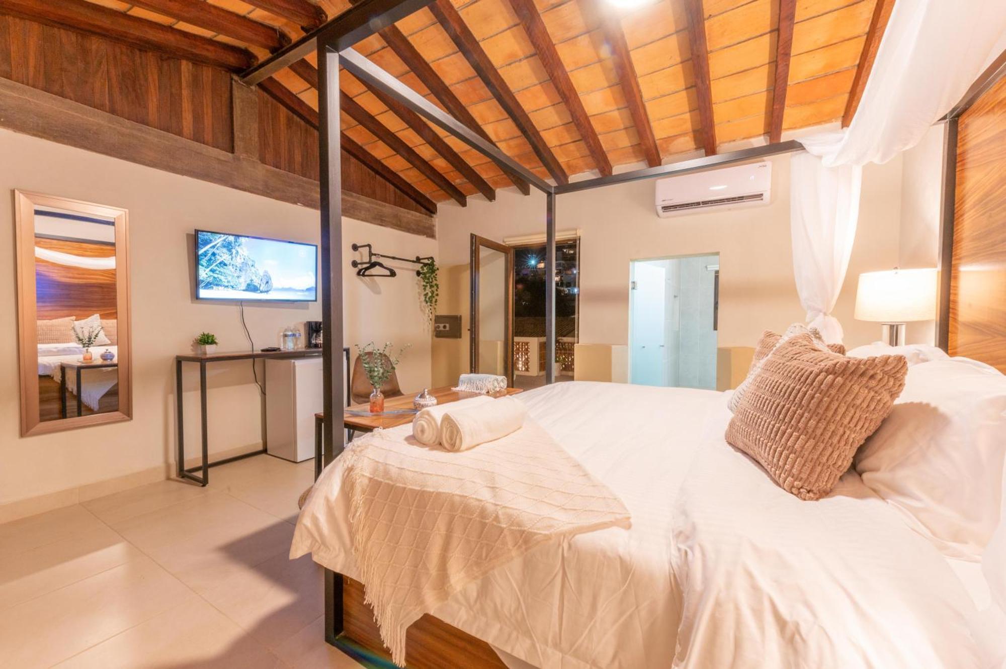 Casa Victoria Malecon - Adults Only Otel Puerto Vallarta Dış mekan fotoğraf