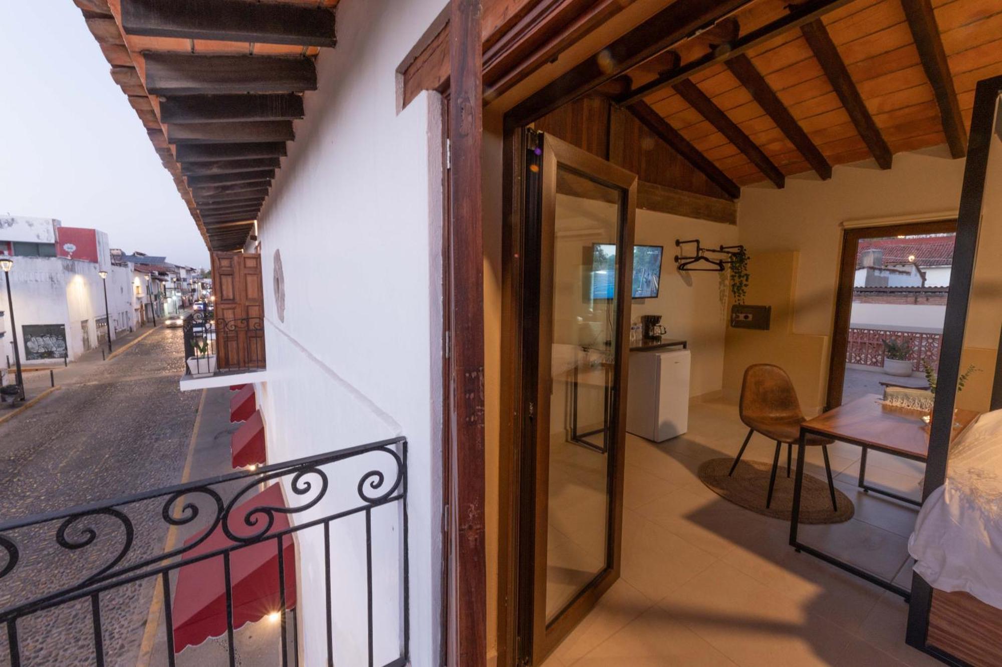 Casa Victoria Malecon - Adults Only Otel Puerto Vallarta Dış mekan fotoğraf