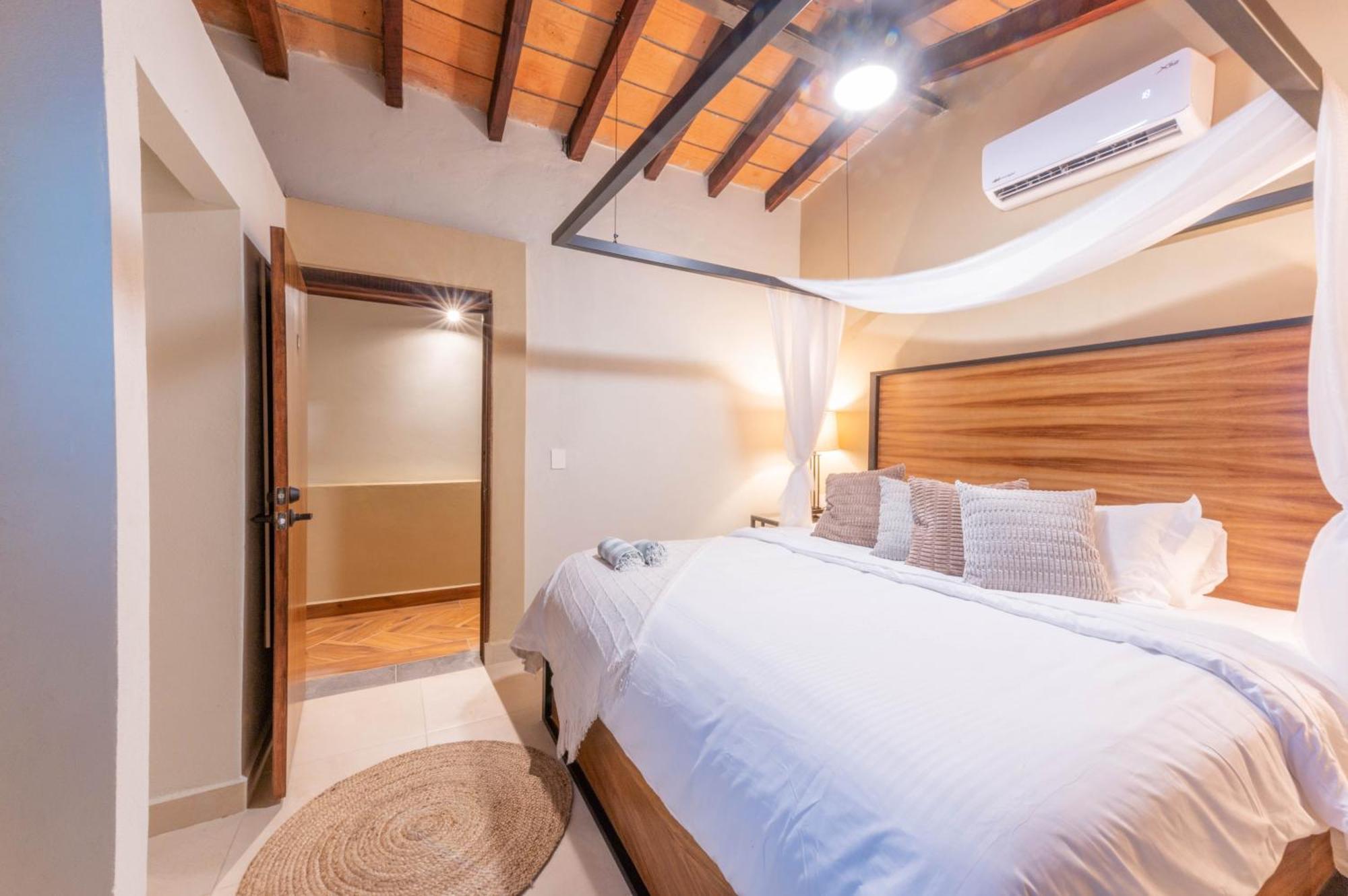 Casa Victoria Malecon - Adults Only Otel Puerto Vallarta Dış mekan fotoğraf