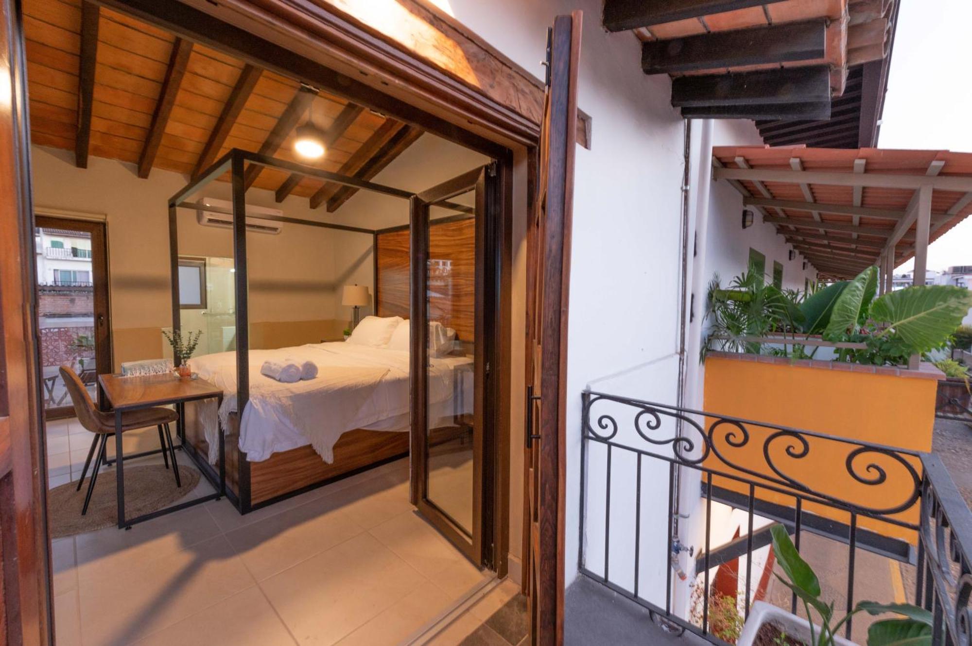 Casa Victoria Malecon - Adults Only Otel Puerto Vallarta Dış mekan fotoğraf