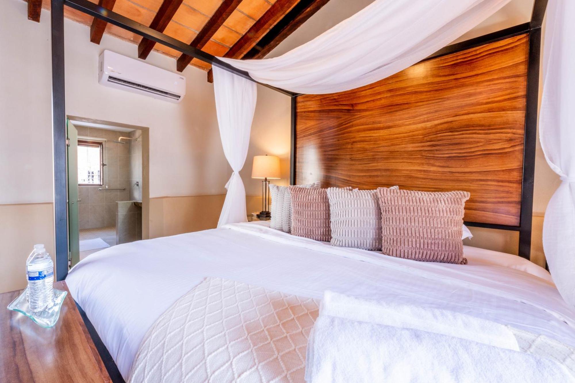 Casa Victoria Malecon - Adults Only Otel Puerto Vallarta Dış mekan fotoğraf