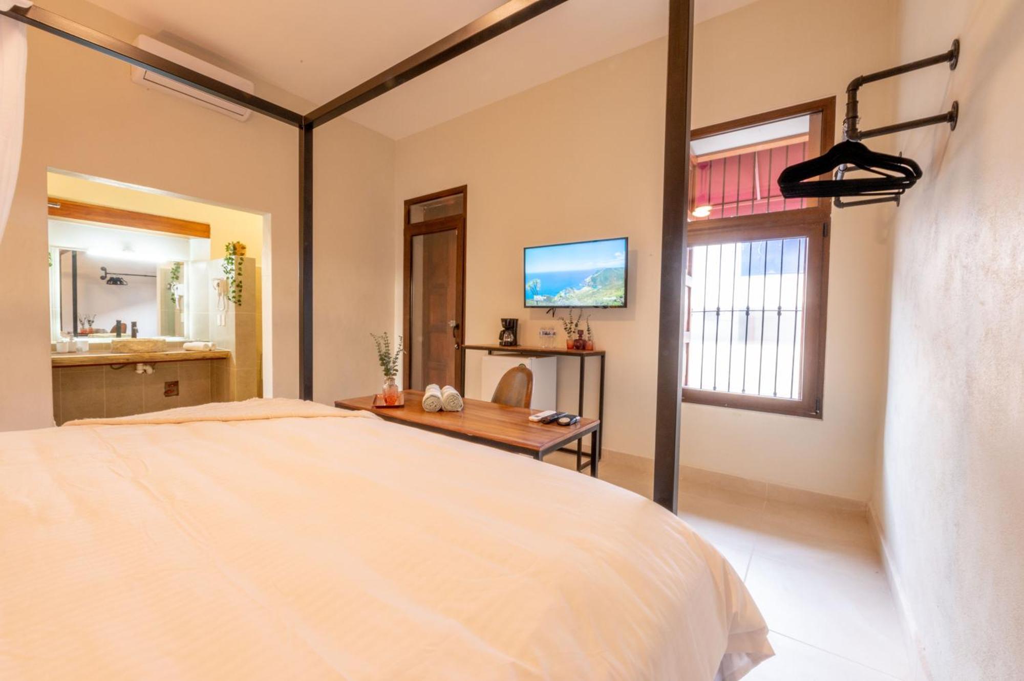 Casa Victoria Malecon - Adults Only Otel Puerto Vallarta Dış mekan fotoğraf
