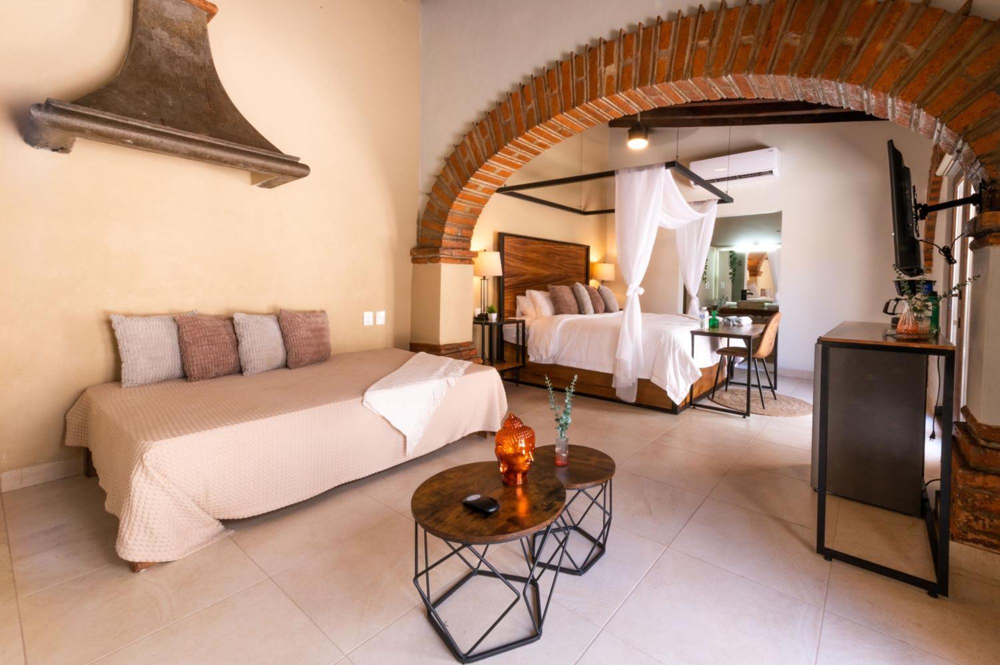 Casa Victoria Malecon - Adults Only Otel Puerto Vallarta Dış mekan fotoğraf